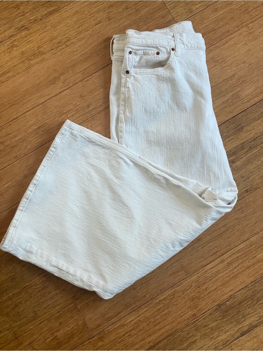 Abercrombie & Fitch Mid Rise Ultra Wide Leg Cream Stretch Jeans Size 31 Flawed